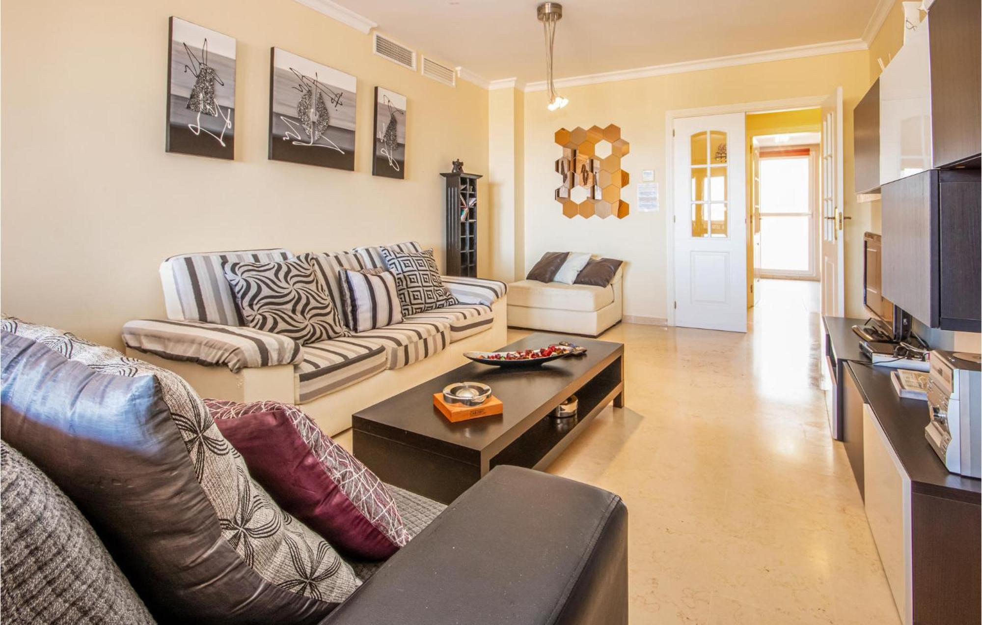 Awesome Apartment In Elviria With Wifi Marbella Exterior photo